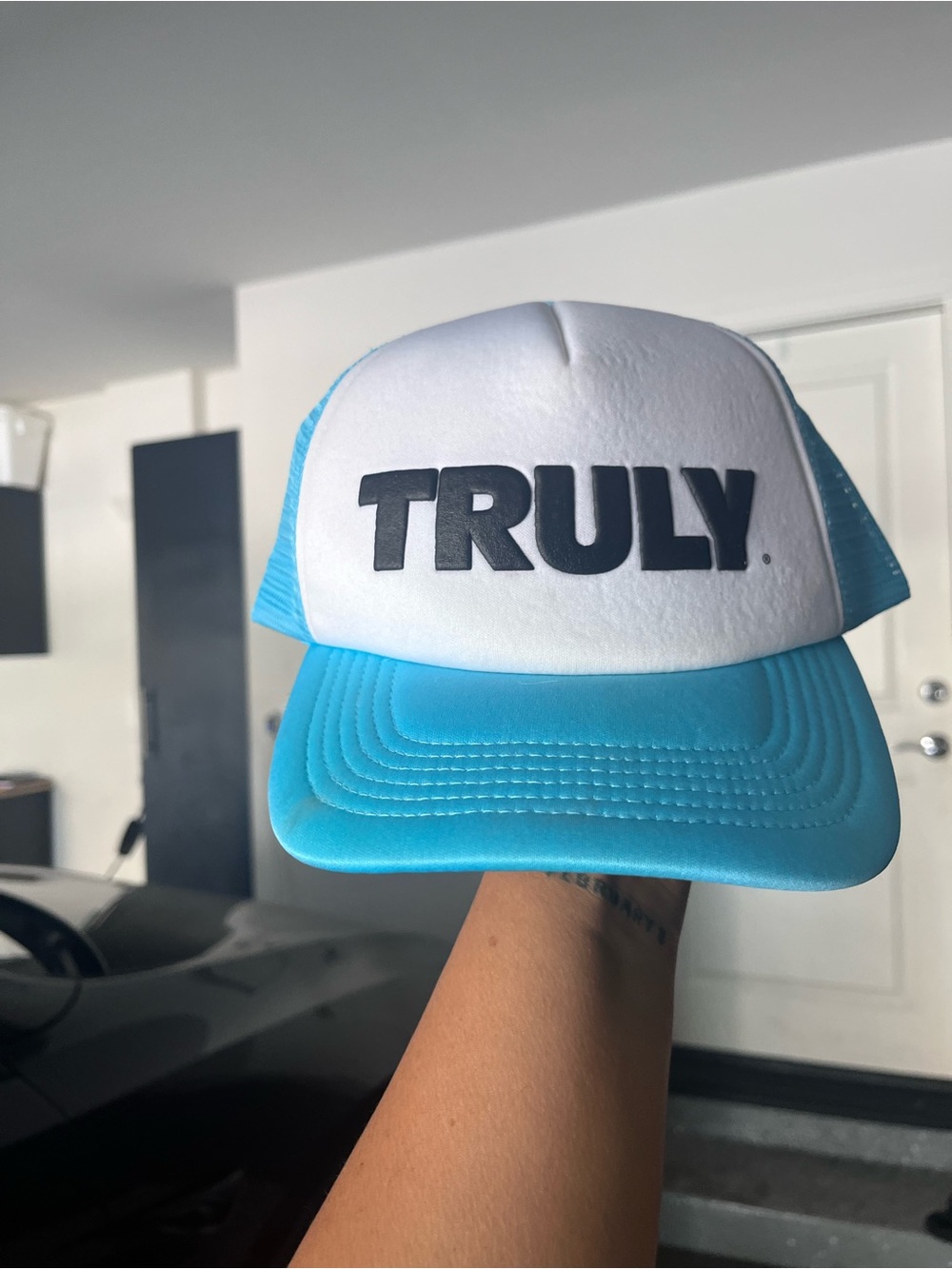 TRULY unisex Blue & White Trucker Hat cap baseball mesh new promotional - Picture 4 of 4